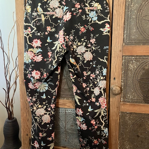 Floral Patterned Pants - Picture 7 of 8